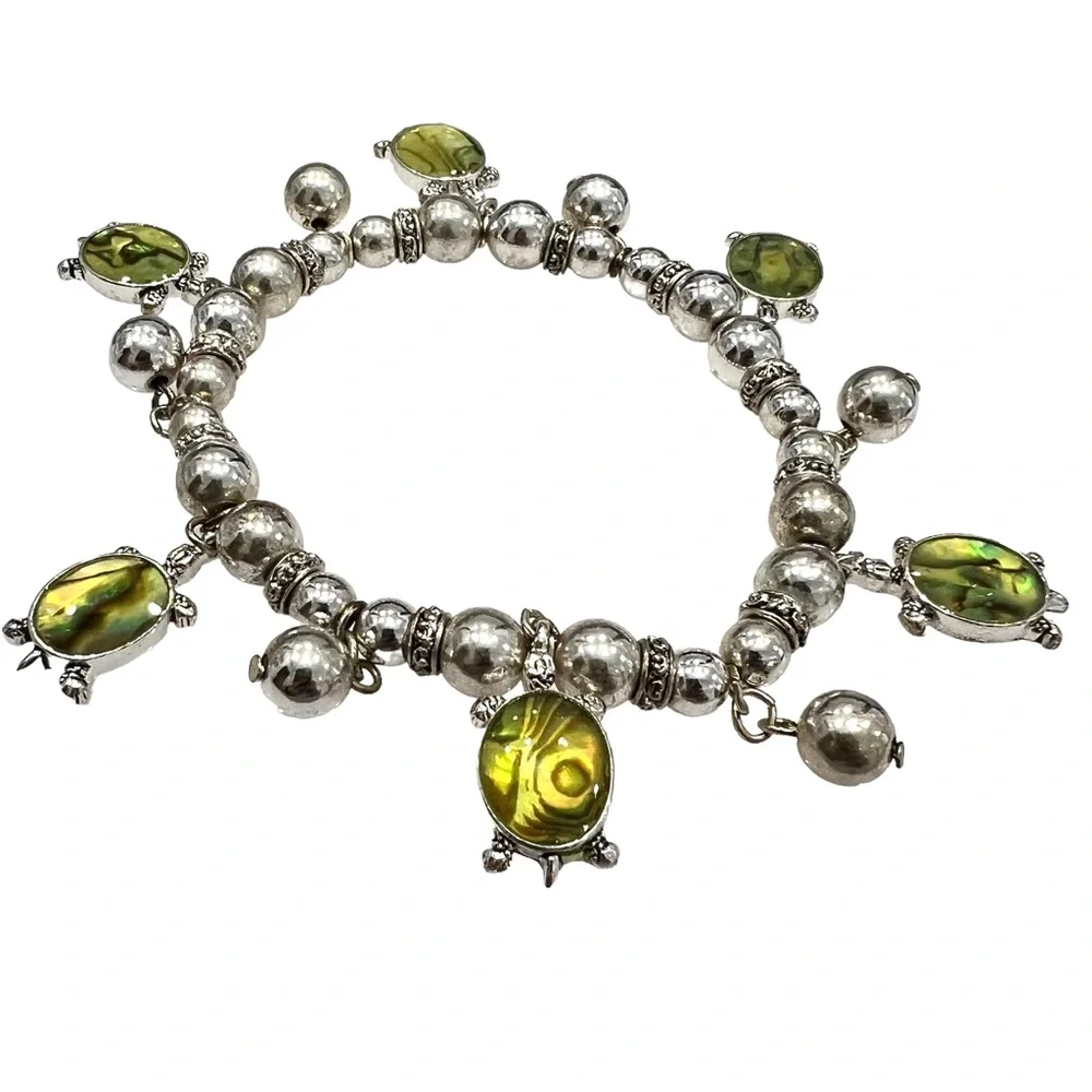 VINTAGE SILVER TONE BEADS & GREEN TURTLE CHARM STRETCH BRACELET